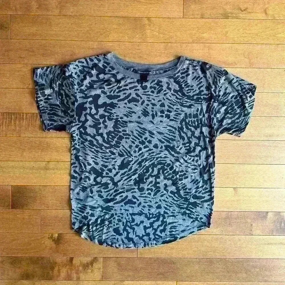 French Connection | Black and grey leopard t shirt size small